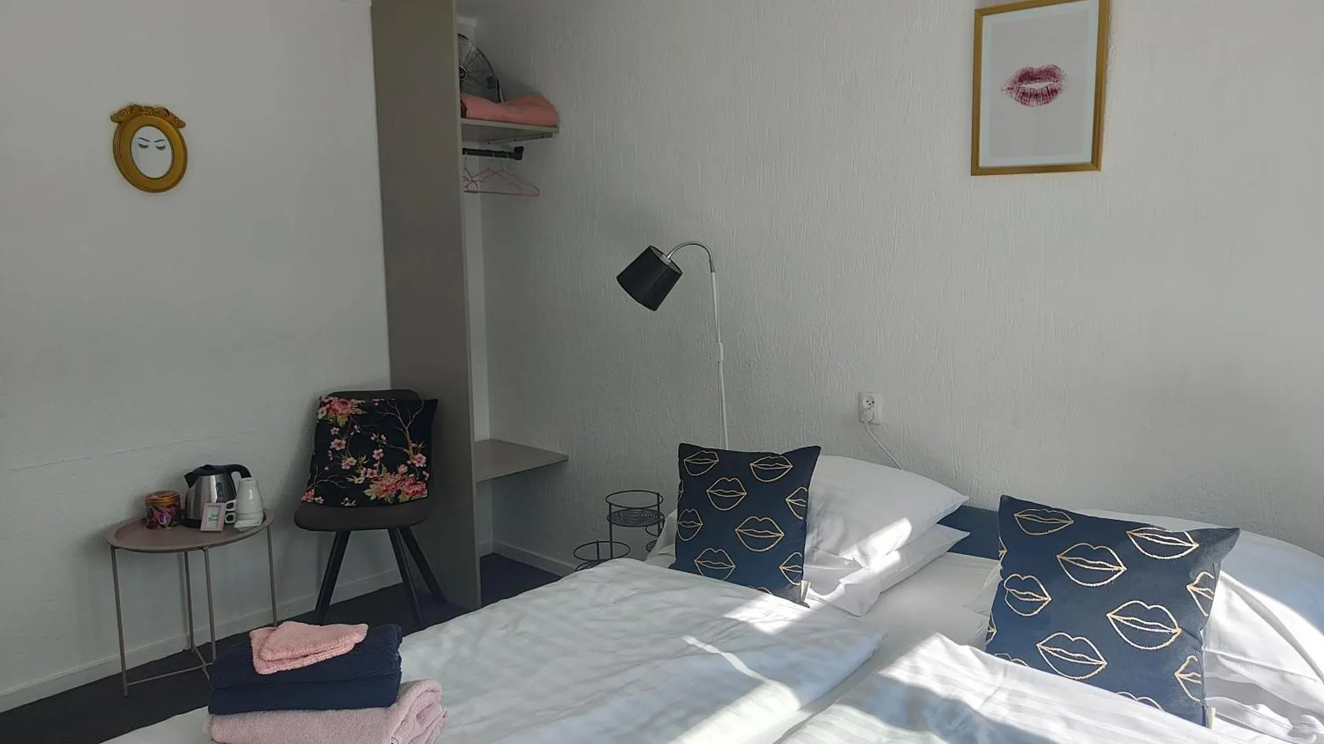 Hotel B&B Lela Valkenburg aan de Geul 2*,  Netherlands